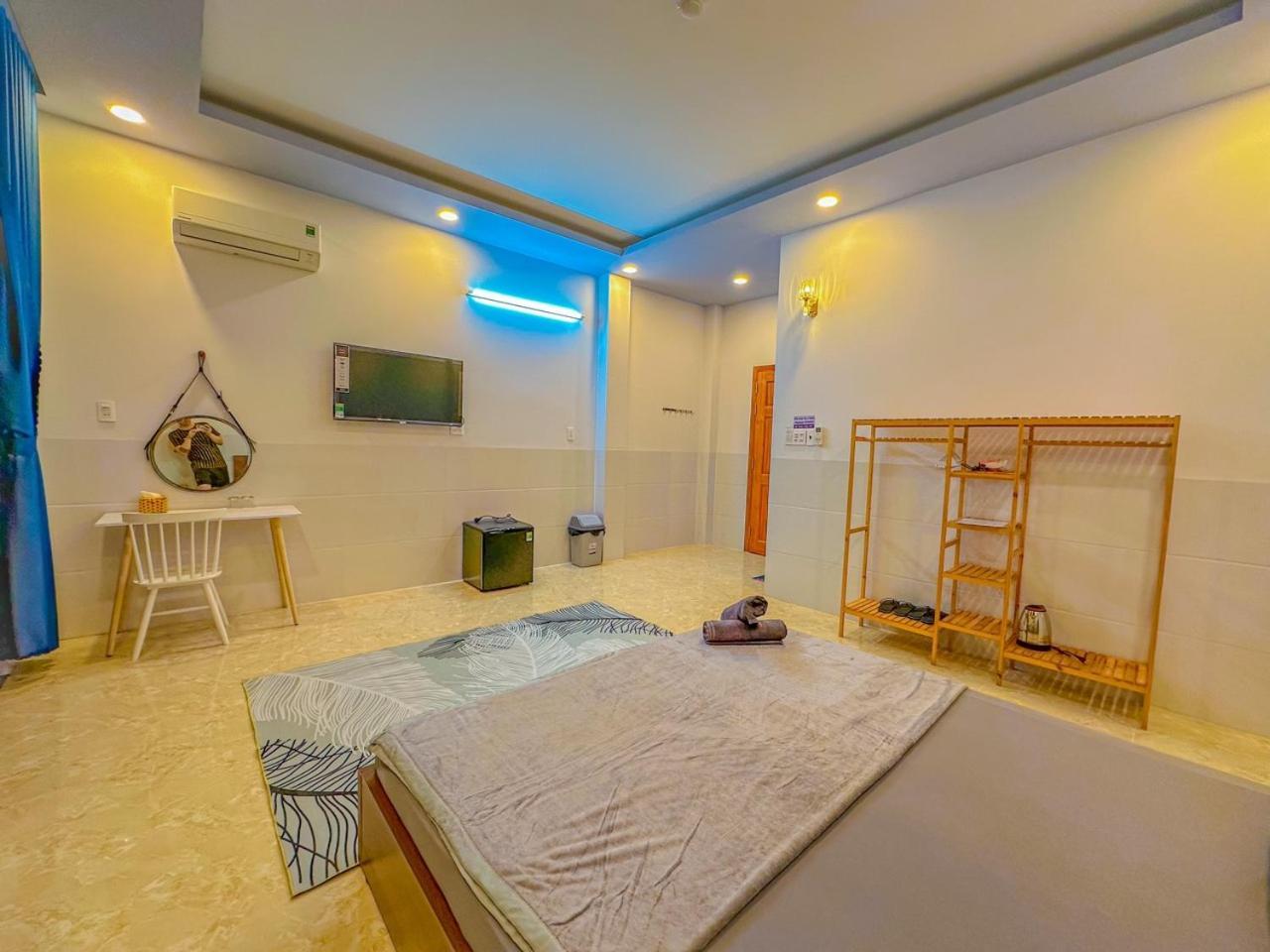 Nhan Tay 2 Hotel Can Tho Exterior photo