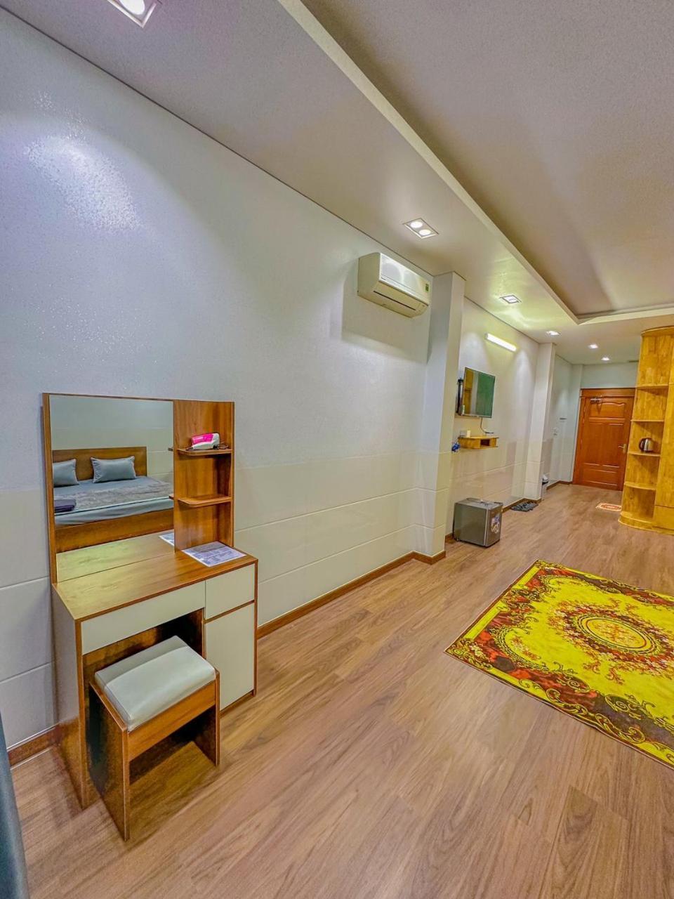 Nhan Tay 2 Hotel Can Tho Exterior photo